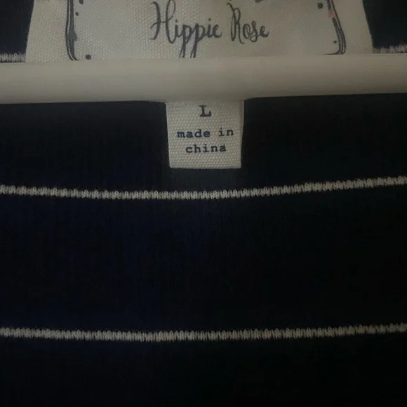 Short Sleeve Crop Top - Picture 2 of 2